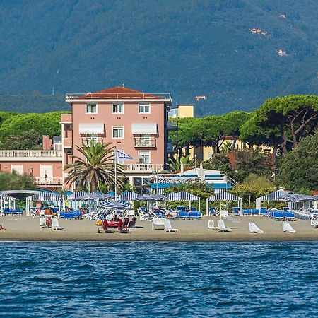 Hotel Happy Marina di Pietrasanta Εξωτερικό φωτογραφία