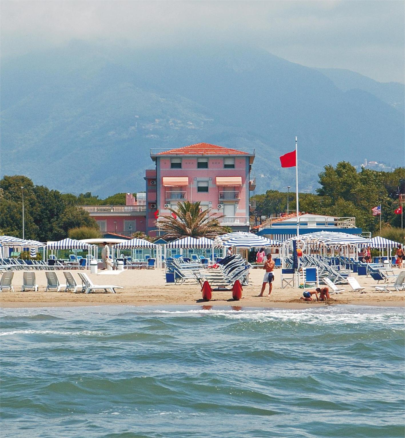 Hotel Happy Marina di Pietrasanta Εξωτερικό φωτογραφία