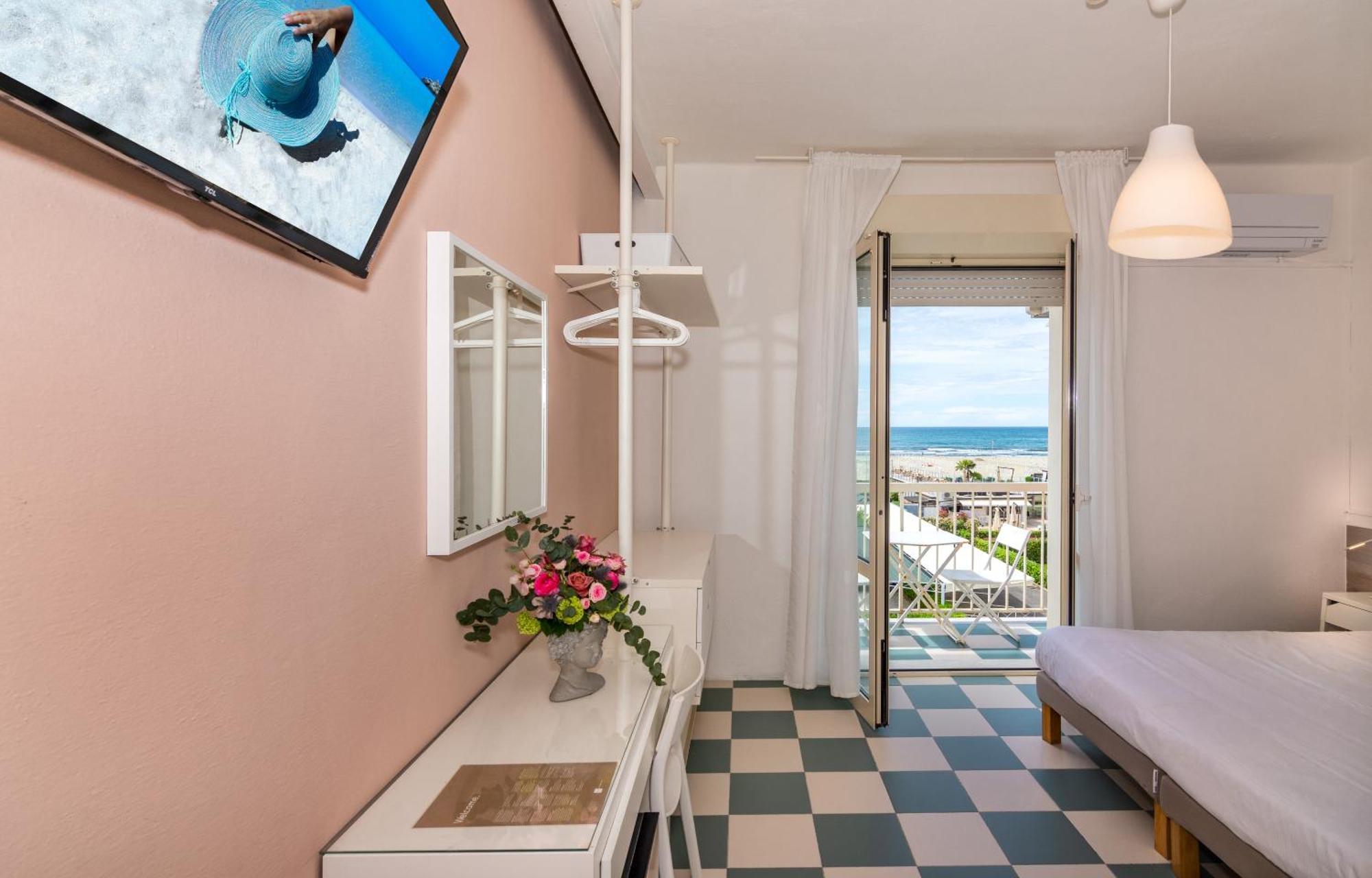 Hotel Happy Marina di Pietrasanta Εξωτερικό φωτογραφία