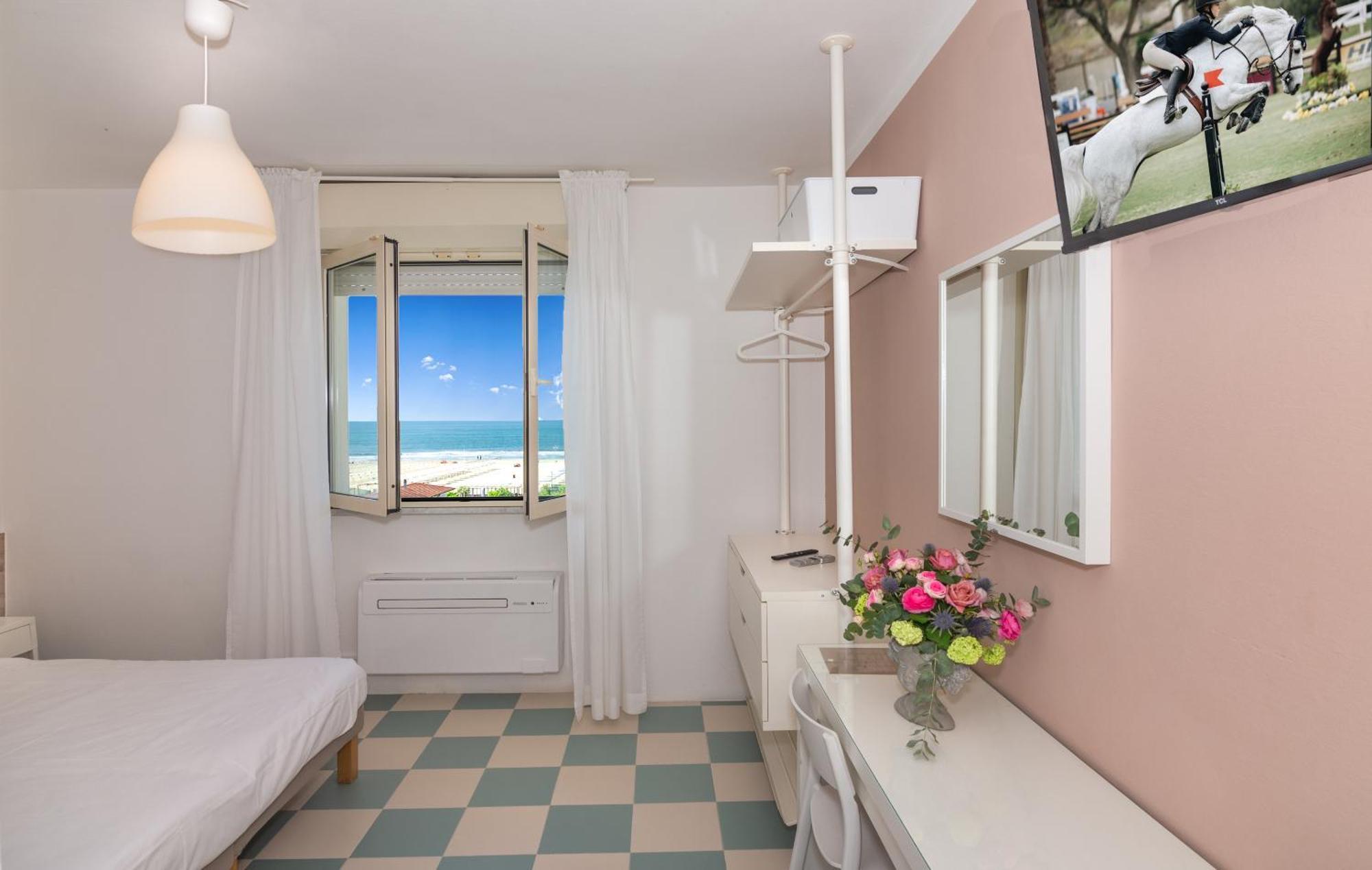 Hotel Happy Marina di Pietrasanta Εξωτερικό φωτογραφία