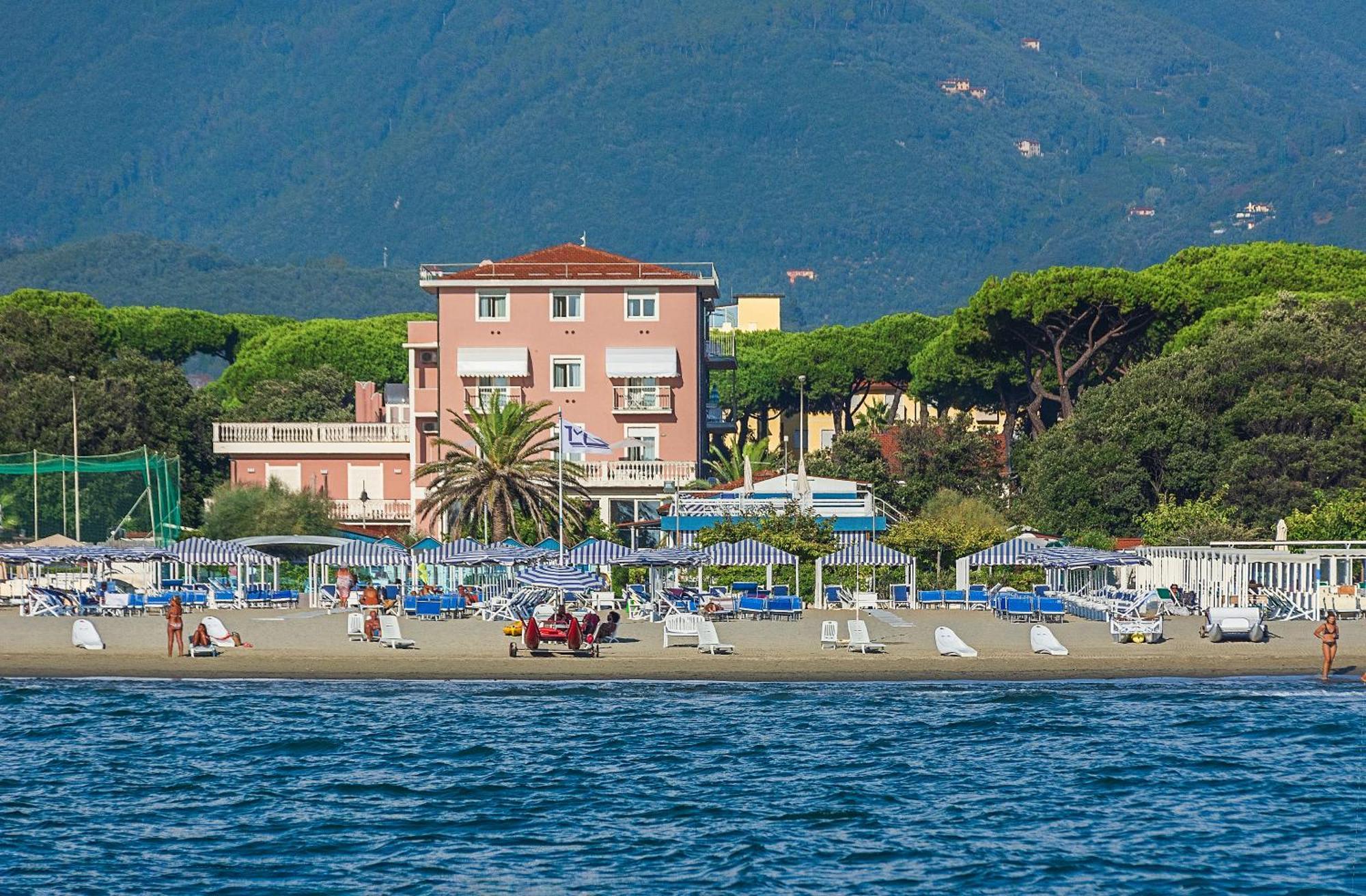 Hotel Happy Marina di Pietrasanta Εξωτερικό φωτογραφία