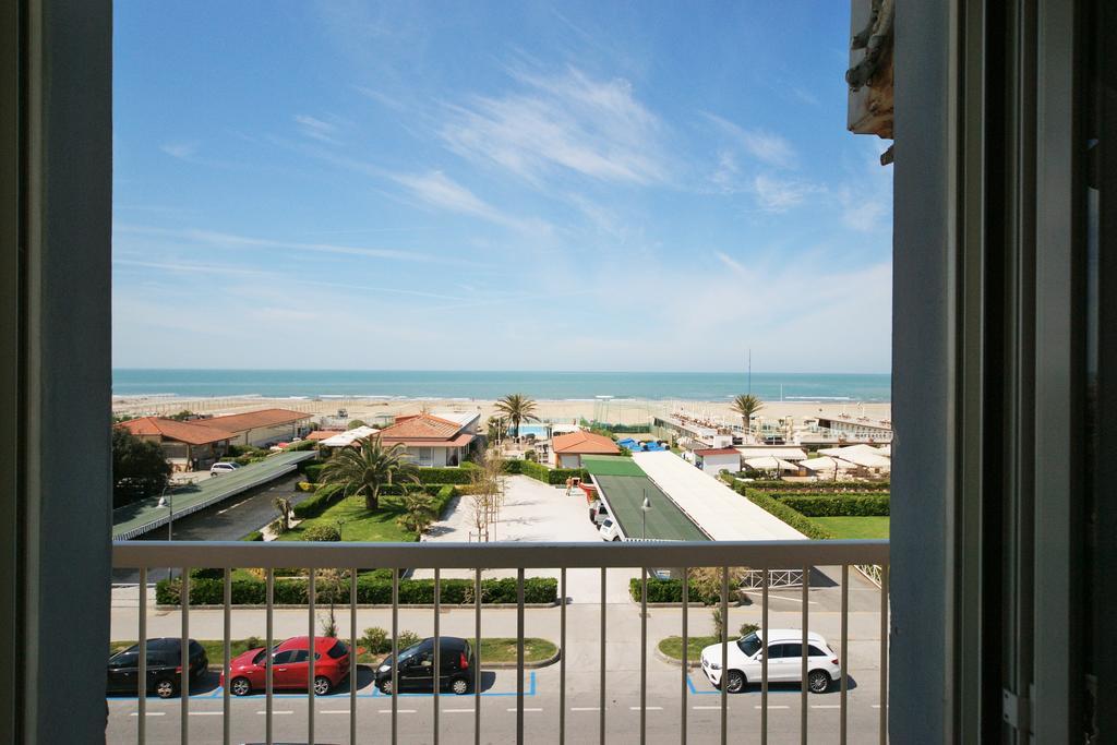 Hotel Happy Marina di Pietrasanta Εξωτερικό φωτογραφία